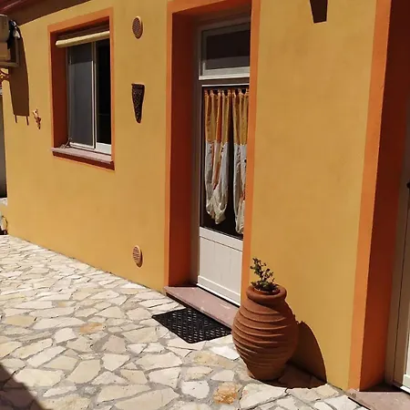 La Casetta Apartamento Baratili San Pietro